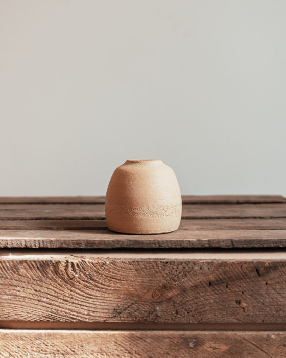 vase en grés brun doré