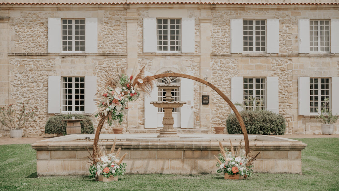 Arche fleurie mariage bohème