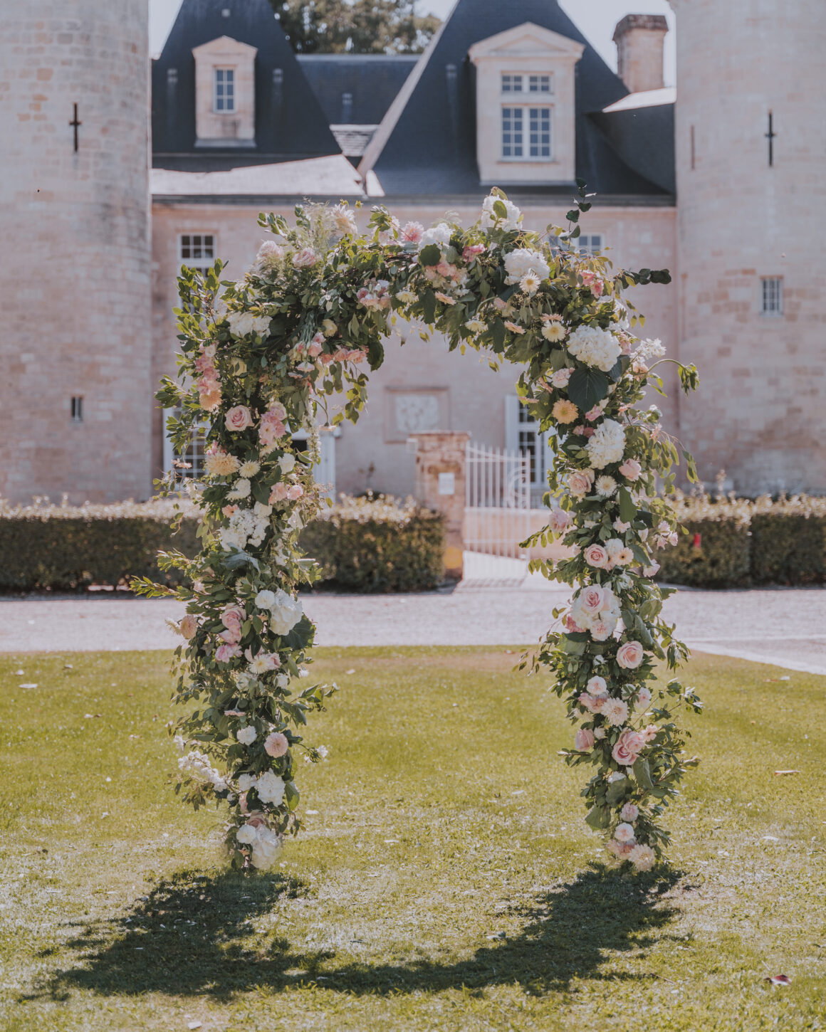 arche fleurie de mariage