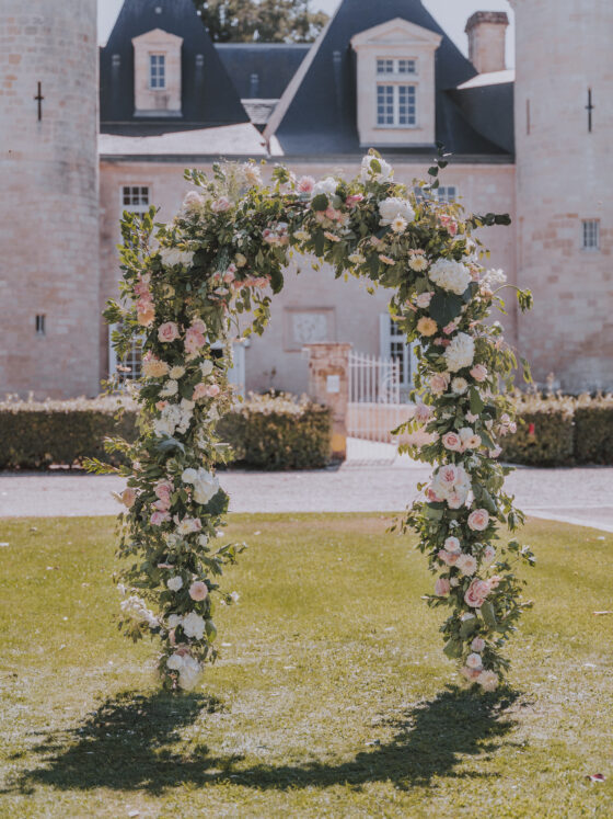 arche fleurie de mariage
